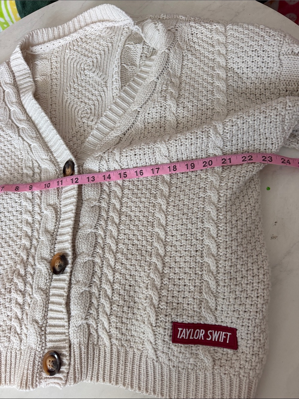 Taylor Swift Cream Cable Knit Cardigan with Red Star Patches - Picture 9 of 11